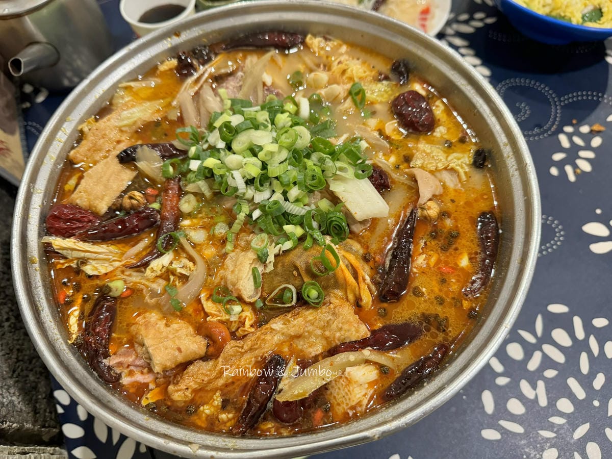 【不專業食記】台北大安|秦味館|台北東區的陝西料理餐廳,香酥 【不專業食記】台北大安|秦味館|台北東區的陝西料理餐廳,香酥