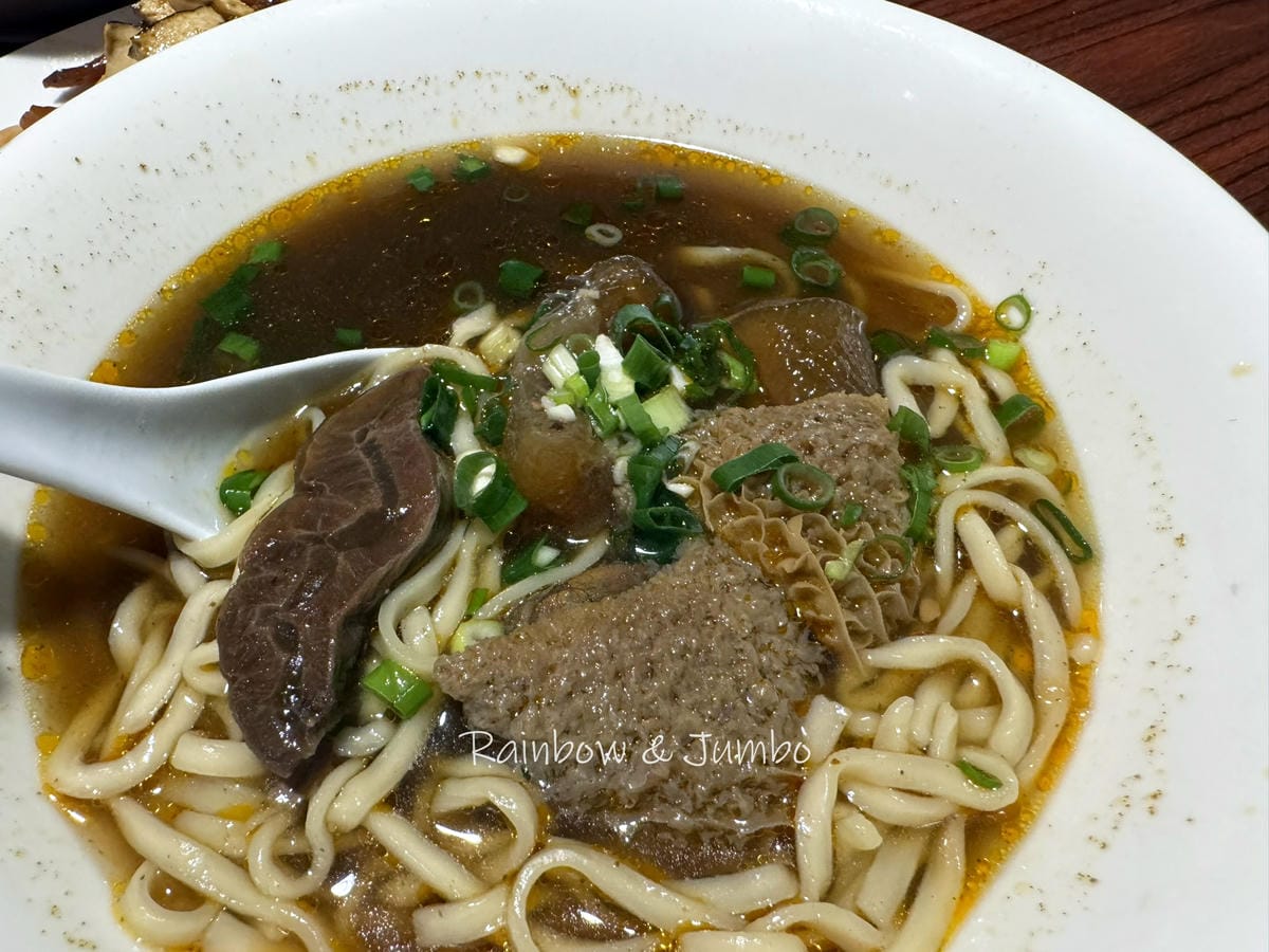 【不專業食記】台中中正|七十二牛肉麵|牛肉麵店裡的獨特炒滷味 【不專業食記】台中中正|七十二牛肉麵|牛肉麵店裡的獨特炒滷味