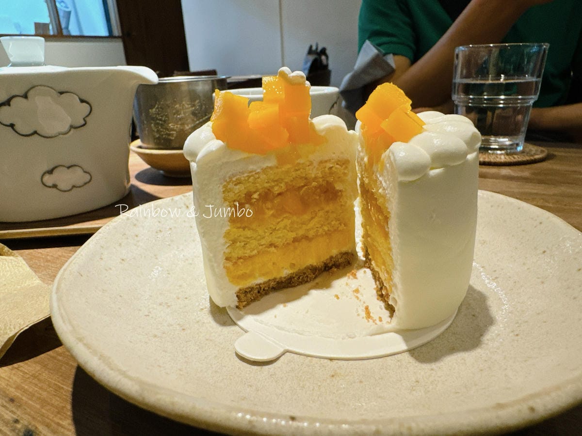 【不專業食記】台北中正|木白甜點咖啡店|近華山園區的人氣甜點 【不專業食記】台北中正|木白甜點咖啡店|近華山園區的人氣甜點