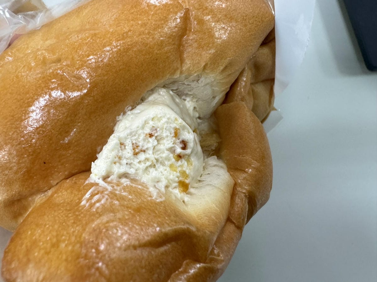 【不專業食記】全家開箱|沈早俱樂部草莓肉鬆蛋、沈早俱樂部貝果 【不專業食記】全家開箱|沈早俱樂部草莓肉鬆蛋、沈早俱樂部貝果