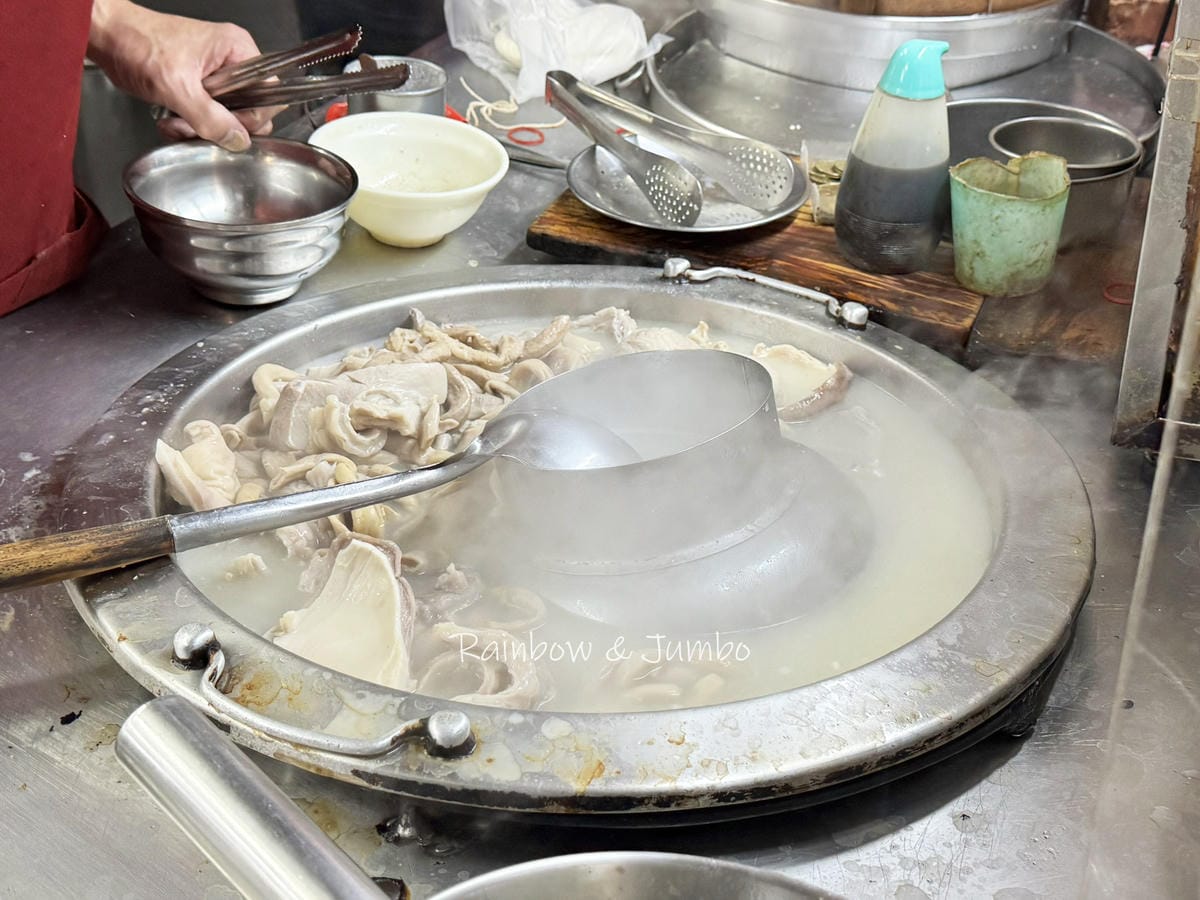 【不專業食記】延三夜市|最多必比登推薦的夜市,必吃藥頭排骨、 【不專業食記】延三夜市|最多必比登推薦的夜市,必吃藥頭排骨、
