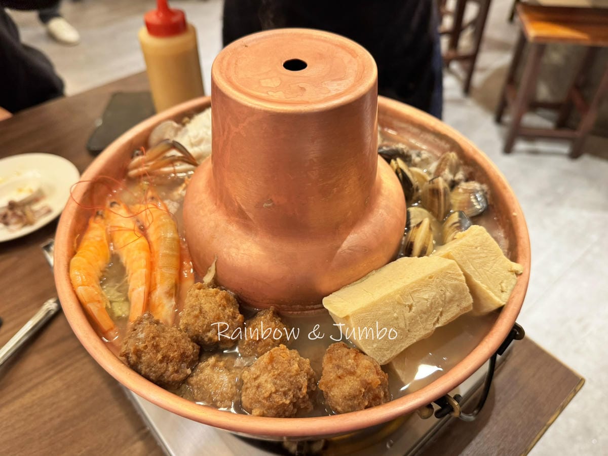 【不專業食記】新北新店|山東小館| 酸度滿滿的酸菜白肉鍋,米 【不專業食記】新北新店|山東小館| 酸度滿滿的酸菜白肉鍋,米