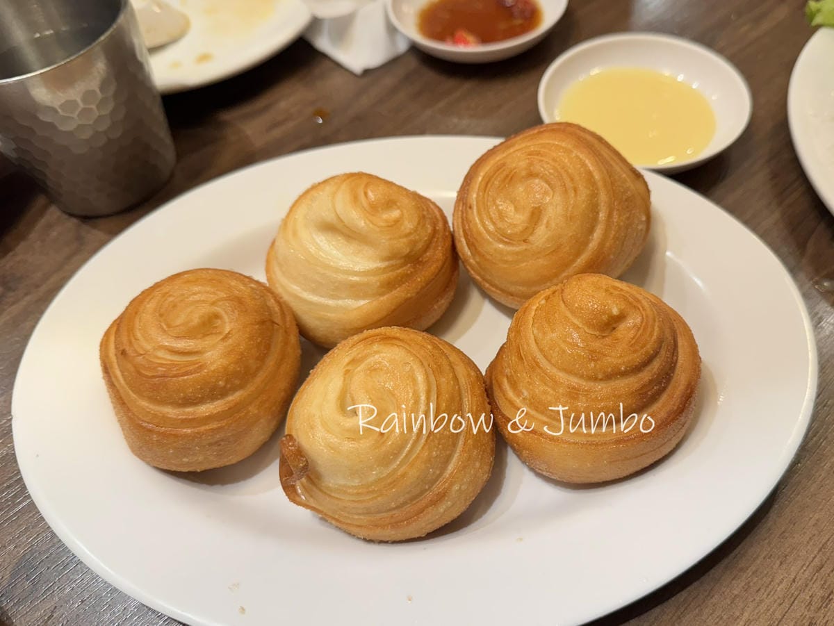 【不專業食記】新北新店|山東小館| 酸度滿滿的酸菜白肉鍋,米 【不專業食記】新北新店|山東小館| 酸度滿滿的酸菜白肉鍋,米