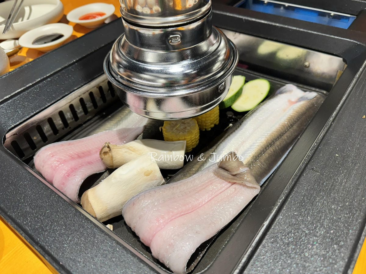 【不專業食記】台北中山|風川鰻魚|韓國弘大來的韓式烤鰻魚,專 【不專業食記】台北中山|風川鰻魚|韓國弘大來的韓式烤鰻魚,專