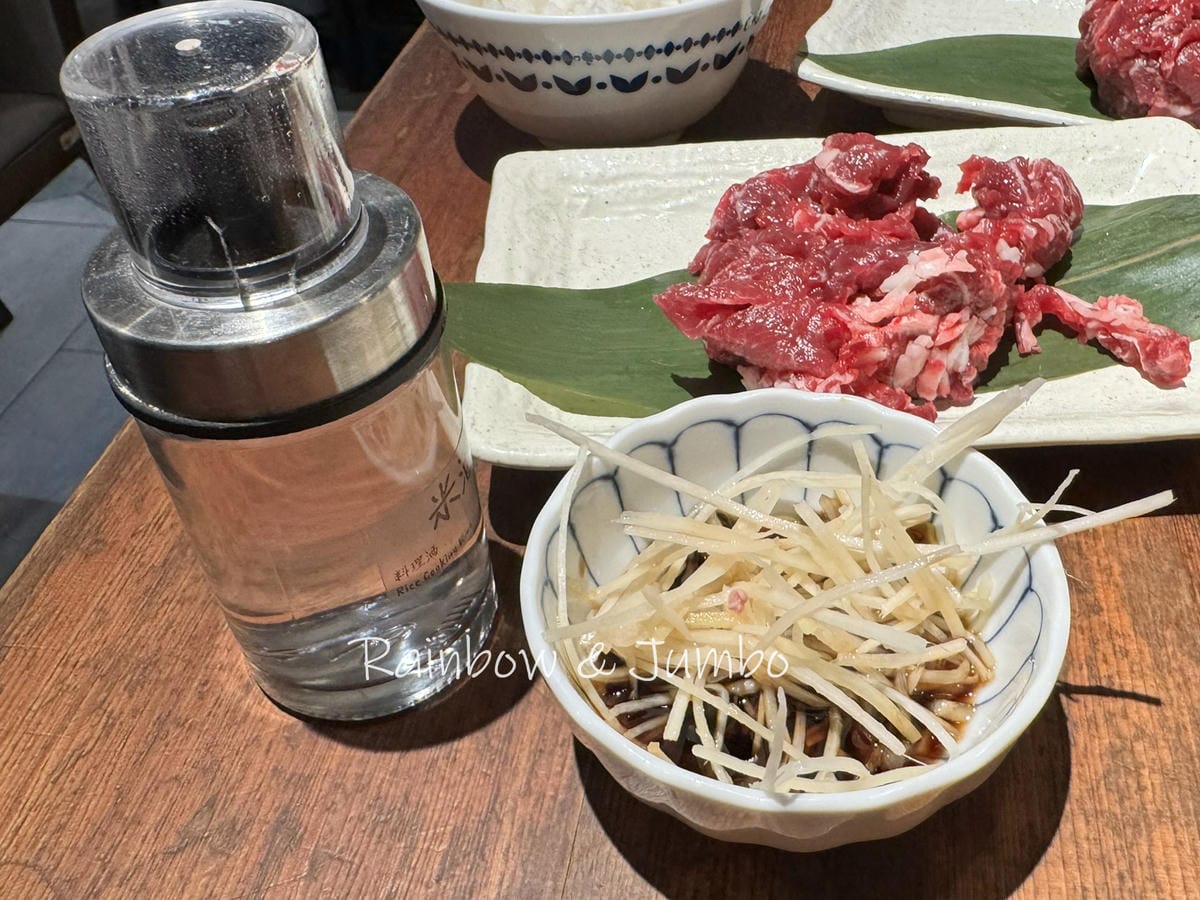 【不專業食記】台北中山|牛肆|台北最好吃的溫體牛肉鍋,一位難 【不專業食記】台北中山|牛肆|台北最好吃的溫體牛肉鍋,一位難