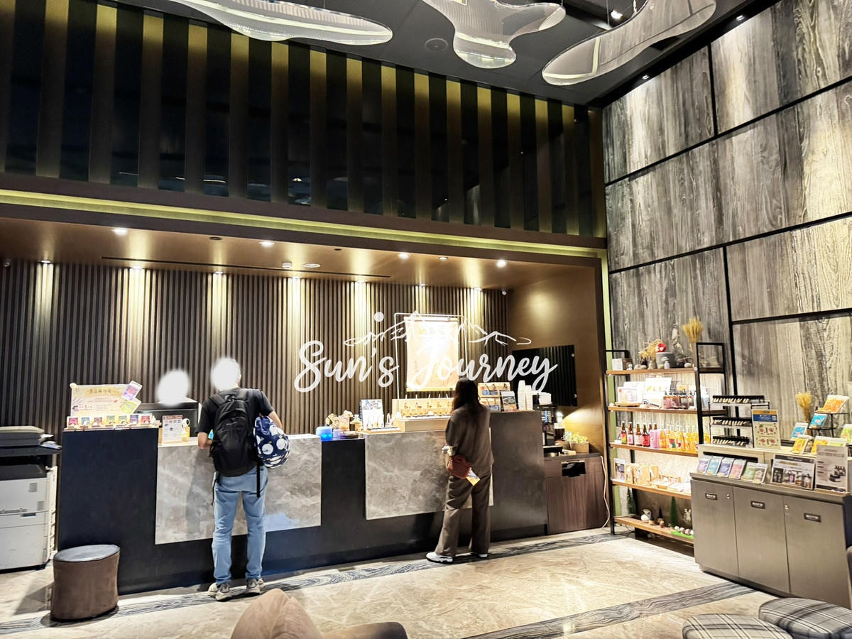 【台中西屯|台中住宿】璞樹文旅TREEART HOTEL|近逢甲的質感住宿,香氛精油調養身心|逢甲住宿推薦 - 第2張圖 【台中西屯|台中住宿】璞樹文旅TREEART HOTEL|近逢甲的質感住宿,香氛精油調養身心|逢甲住宿推薦